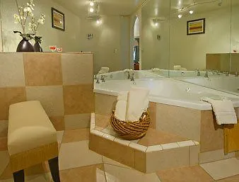 Baymont And Hotel 2*