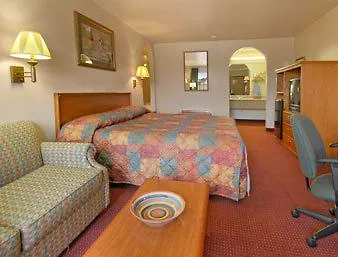 Hotel Baymont And